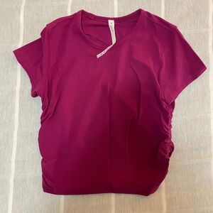Athletic T-shirt (lululemon)
